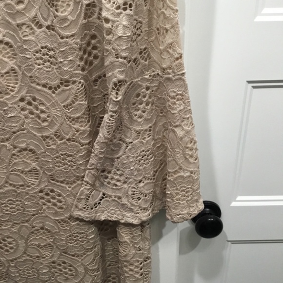 Dress - Picture 2 of 4